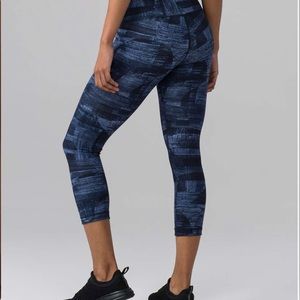 Lululemon Wunder Under Crop Hi-Rise Luxtreme 21”
